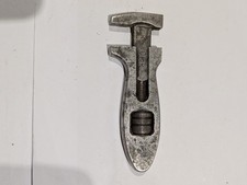 SMALL VINTAGE ADJUSTABLE