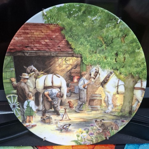 Royal doulton collectors - royal,