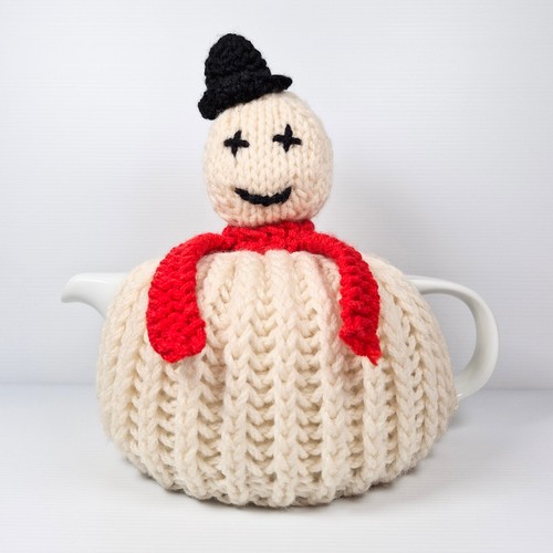 Handmade knitted snowman - snowman, tea