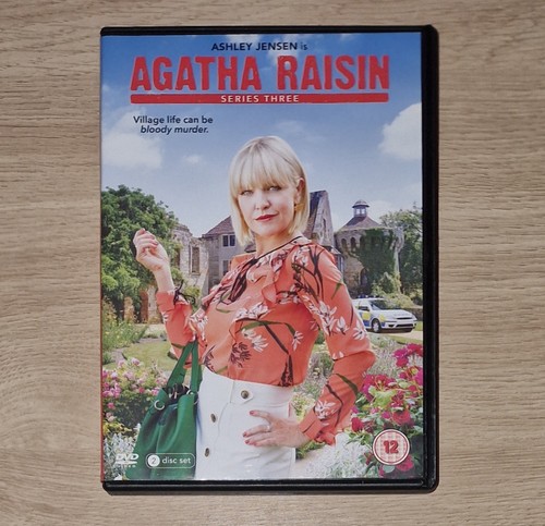 Agatha raisin the - -,