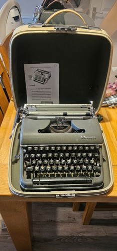 Olympia sm4 vintage typewriter - olympia,