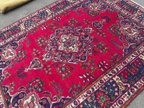 Red oriental style rug - red,