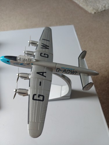 Corgi aviation 144 diecast - corgi,