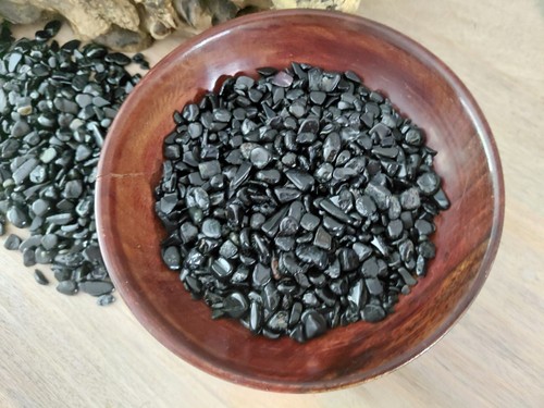 Black tourmaline small tumble - black,