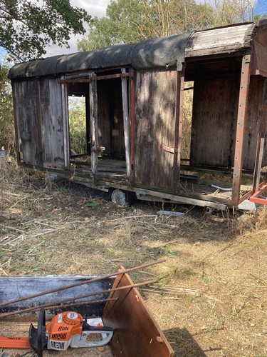 Shepherds hut with chassis - shepherds,