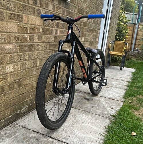 Gusset dirt jumper - dirt, front