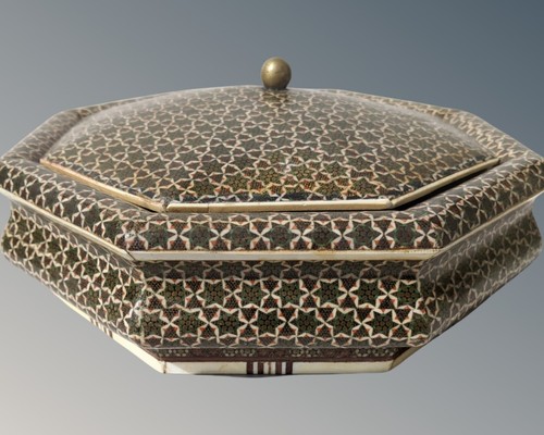 Superb antique sadeli box - antique,