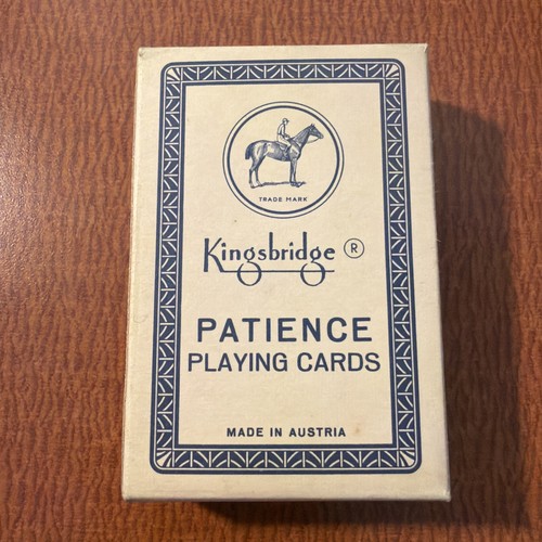 Kingsbridge patience playing - patience,