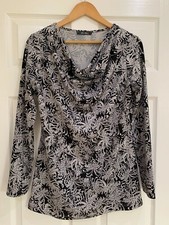 MR MAX QVC BLACK/WHITE FLORAL PRINT TOP MEDIUM
