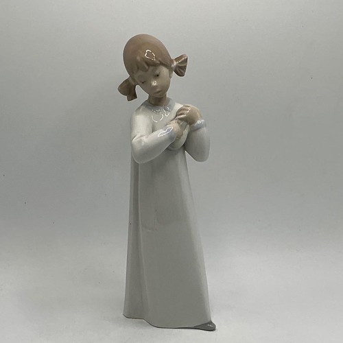 Lladro spain figurine girl - figurine,