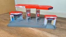 Tesco fueling petrol station - tesco,