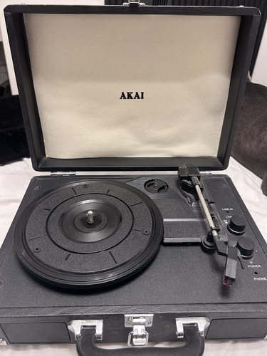 Akai portable record player - akai,