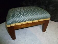 VINTAGE SMALL SOLID OAK FOOTSTOOL 30X21X17CM VGC