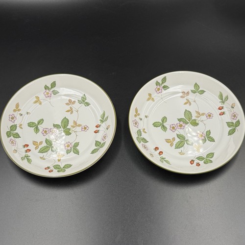 Pair vintage wedgwood - of, 2