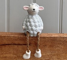SMALL SHEEP WITH DANGLEY LEGS