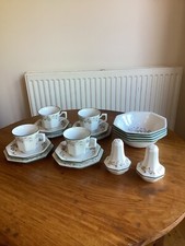 18 x Eternal Beau Tea cup saucer bread plate soup bowl salt, pepper Johnson Bros