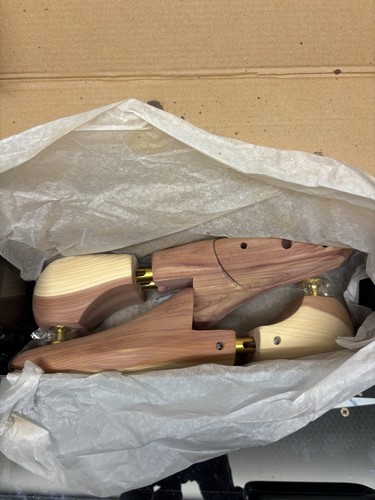 Pairs shoe trees job - 8, x