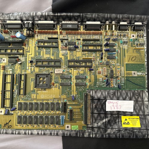 Amiga 500 rev 1987 - amiga,