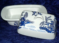Blue Willow pattern porcelain traditional deep white butter dish