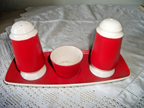 Carltonware red and white - carltonware,