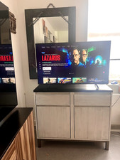 Samsung QE43Q60A 43" QLED 4K Smart TV HDR Freeview WiFi Remote, Excellent