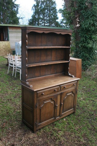 Tudor style oak dresser - oak,
