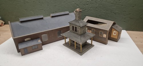 Engine shed and - engine,