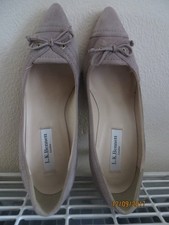 LK Bennet Suede, stitch detail, mauve-grey court shoes Kitten heel EU36/UK4-5 