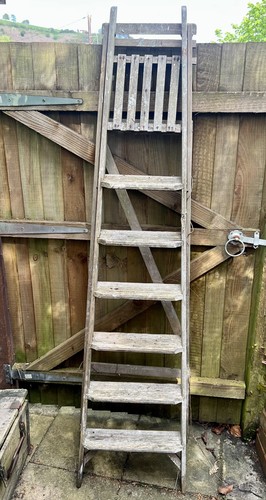 Vintage wooden step - step, ladder