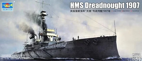 Trumpeter 06704 700 hms - 1/700,