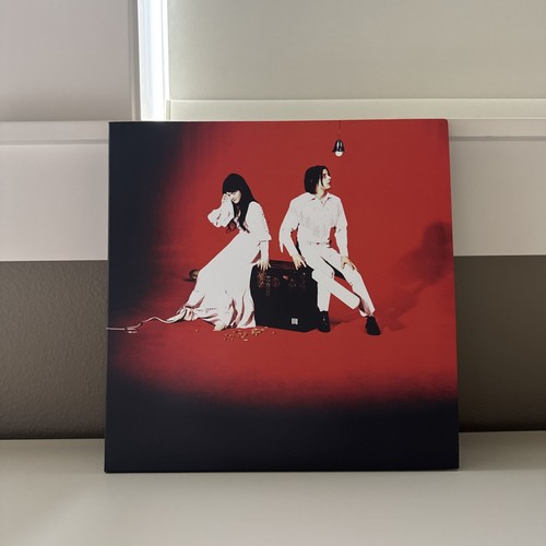 The white stripes elephant 2 - stripes,