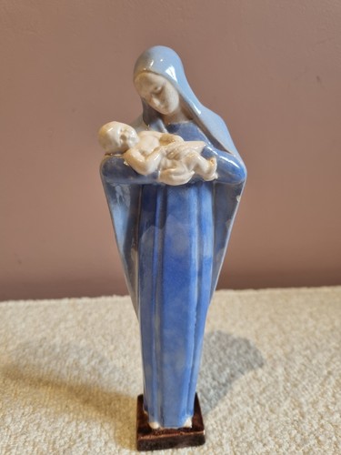 Art deco madonna and child - art,