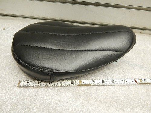 Leather tuck roll solo seat - leather,