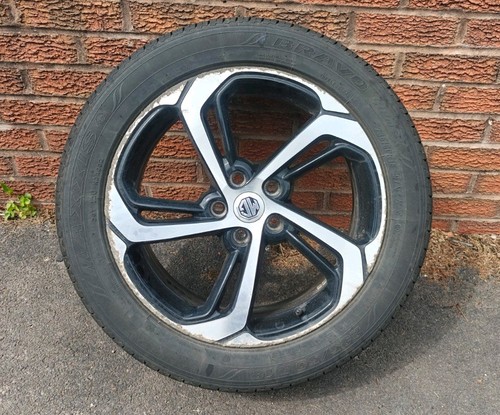 Alloy wheel with - 18",