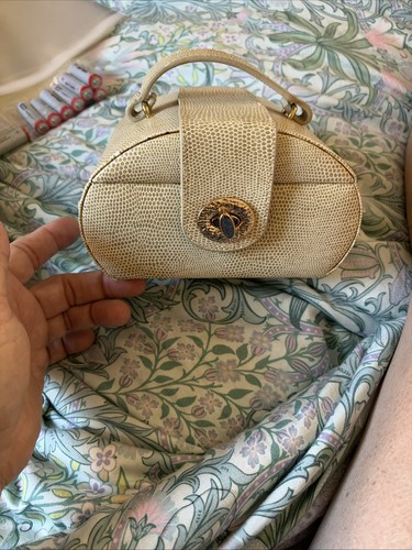 Tuscan designs cream lizzard - tuscan,