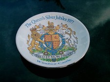  WOOD & SONS   THE QUEEN'S