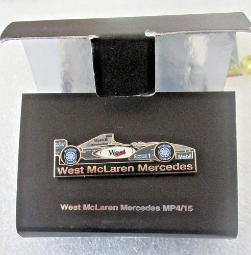 Souvenir 2000 pin badge - souvenir, west