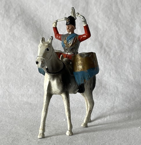 Vintage lead toy - lead, soldier