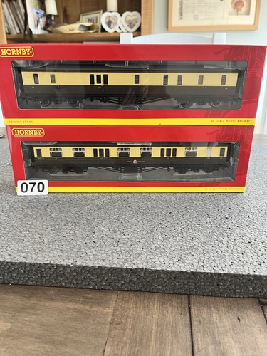 Hornby coach gauge x2 - hornby, oo