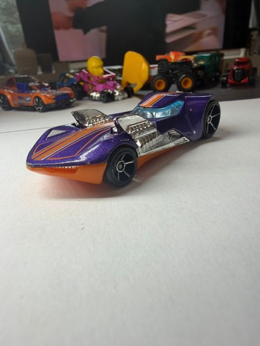 Hot wheels twin mill - hot,