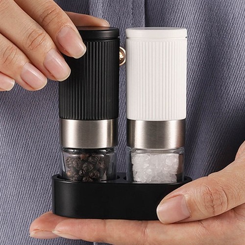 Mini portable salt and - and, pepper