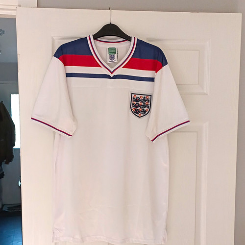 Score draw england 1982 home - england,