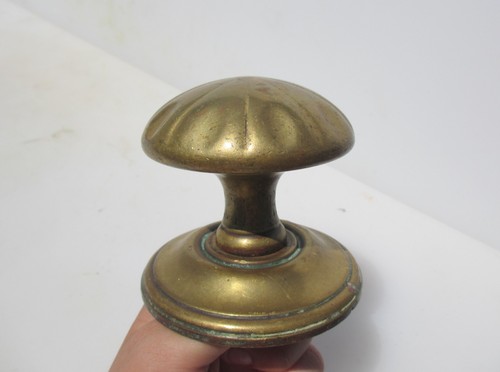 Antique brass centre door - centre, knob