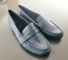 NEW CLARKS K SHOES NAVY BLUE