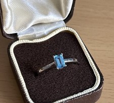 925  Silver Blue Topaz Ring