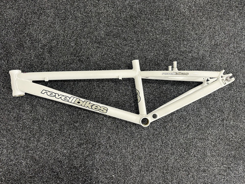 White revell bikes - revell, 24"