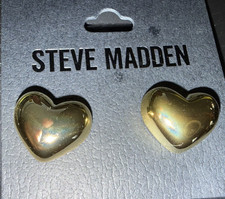 Steve Madden heart  NWT stud