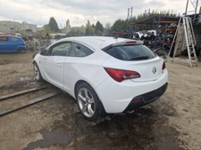 Vauxhall Astra GTC 3 Door 2L 2012 *Breaking Spare* Wiper arm A20DTH White Z40R