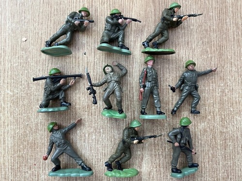Britains toy plastic soldiers - britains,
