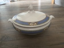 Tureen 22 Cm And Meat Platter